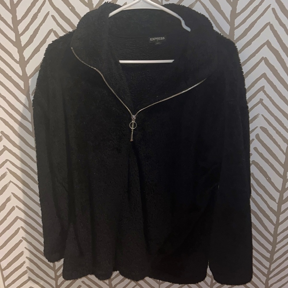 Black pullover